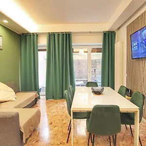 Delicious 2 Bed And Garden By Yh Roma